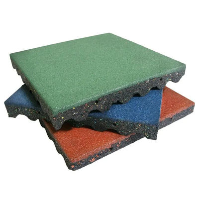 Buen precio Rubber Mat Sports Rubber Flooring Engineered for Playgrounds Occasion Sports Featuring Easy Maintenance and Installation El suelo de goma para deportes está diseñado para juegos de ocasión con fácil mantenimiento e instalación en línea