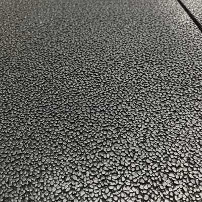 Buen precio All Seasons Sports Rubber Flooring Rubber Mat Método de instalación DIY Superficie duradera para gimnasio Entrenamiento físico y instalaciones deportivas en línea