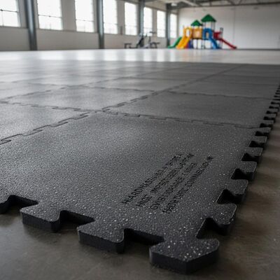 Bom preço Dureza 60-70 ShoreUm piso de borracha de alto impacto Perfeita escolha para ginásios Parques de diversões e espaços comerciais de alto tráfego on-line